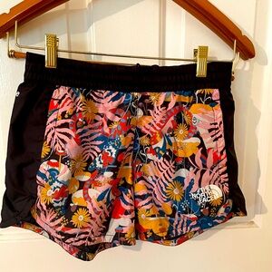 The NorthFace Hydrenaline XS women -excellent condition-smoke/pet free home